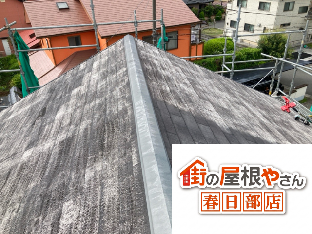 春日部市の住宅 表面が色褪せた施工前のスレート屋根