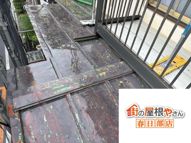 羽生市の住宅 棟板金交換前のトタン屋根