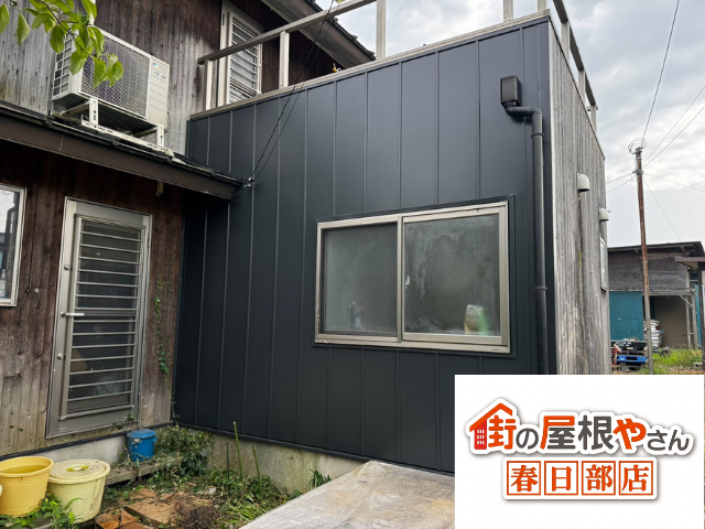 久喜市の住宅 ガルバリウム鋼板で部分張替えした施工後の外壁