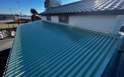 【境町の方へ】波板屋根のサビ・コケに屋根カバー工事|白岡市の事例